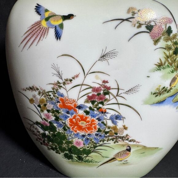 Vintage JGI Shaddy Mino Floral and Bird Design Porcelain Vase [Item 0124] - Picture 2 of 7